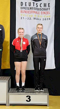 Bronze für Anna Springer beim Bundesfinale<br />Bronze für Anna Springer (rechts)